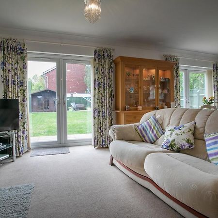 كرايستشيرش The Heather'S Bed And Breakfast المظهر الخارجي الصورة